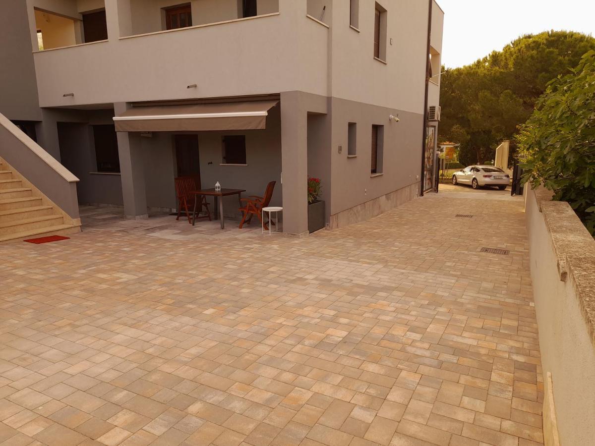 Apartments Ester Victoria Μεντουλίν Εξωτερικό φωτογραφία