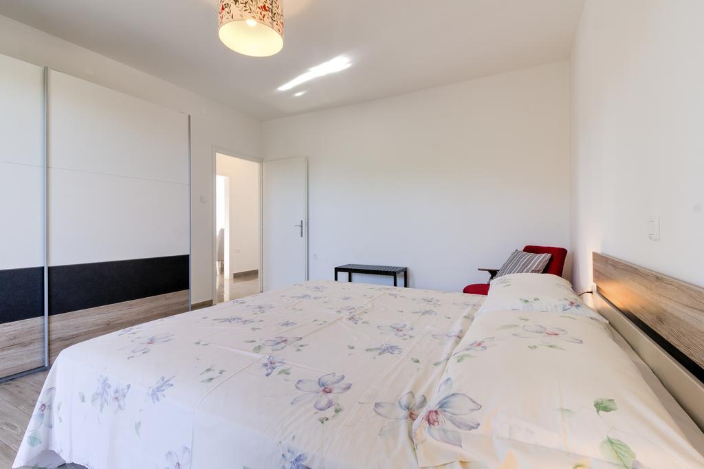 Apartments Ester Victoria Μεντουλίν Εξωτερικό φωτογραφία